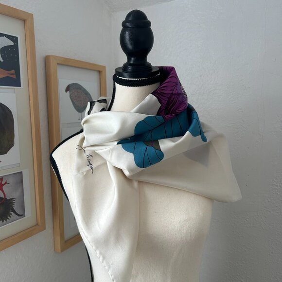 Jim Thompson Fuchsia Lotus Flower 100% Silk Scarf Large Square 35" x 35" - Picture 4 of 7